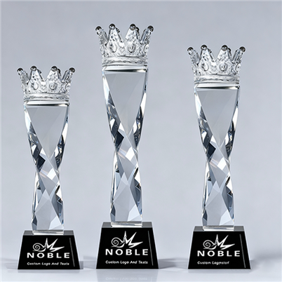 క్రిస్టల్ క్రౌన్ ట్రోఫీ